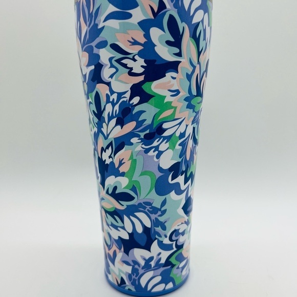 SWIG BEAUTIFUL 32 OUNCE FLORAL TUMBLER SLIP RESISTANT TRIPLE INSULATED - Picture 4 of 12